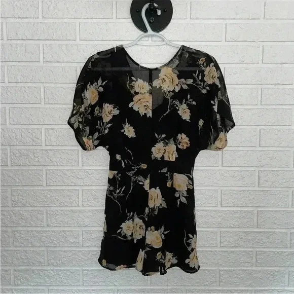 Dynamite Romper - Picture 1 of 6